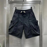 Comfortable Utility Fivequarter Pants With An American Vibe