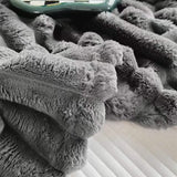 Ultra-Soft Double-Sided Fleece Blanket – Gray (All-Season)