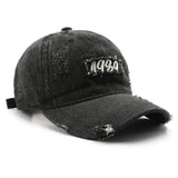 Single-color Embroidered Label With Frayed Edges, Washed And Aged For A Retro And Casual Look. Baseball Cap With Curved Brim, Suitable For Street Entertainment And Travel.