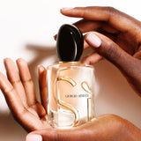 Armani Beauty - Sì - Eau de Parfum - Women's Perfume - Modern Chypre Fragrance - Blackcurrant Nectar, Rose De Mai & Freesia, Patchouli Notes