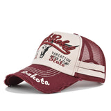 Men's And Women's Identical Baseball Cap With Embossed Bull's Head Logo, Polished Edges, Mesh Design, Trendy Fashion Style. Suitable For Parties And Travel Outfits.