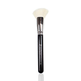 Nascita Pro Angled Large Fan Brush No. 299 for Seamless Glow