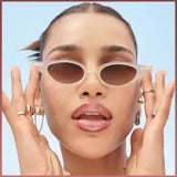 Maybelline New York Lifter Liner Lip Liner - Long Lasting Lip Color, Lip Definition for Enhanced Lip Shape