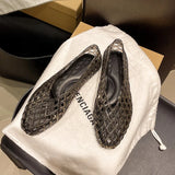Women Crystal Jelly Shoes Girls Fashion Summer Flats Sandals V-mouth Slip-on Style Soft Sole Girls Daily Walking Driving Flats