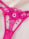 A sexy RoseRed lingerie set, including a daisy-patterned bra and thong, a comfortable family-style women's two-piece ZA825086