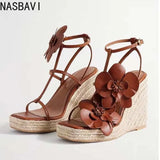 Flower Square Toe High-Heeled Shoes for Women, Slope Heels, Summer Gold One-Piece Sandals High-End Grass Woven Sandals for Women