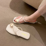 Stylish Women's Cross Strap Slide Sandals Comfortable Lightweight Toe Loop Beach Shoes with Casual Solid Color Design for Summer