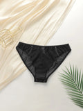 Women's sexy breathable lace underwear with low waist and no trace antibacterial easy to wash and dry underwear C2661