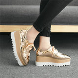 Luxury Stars Chunky Platform Brogue Shoes Women Lace Up Thick Sole Patent Leather Shoes Woman Non Slip Wedges Oxford Flats Mujer