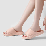 Non-Slip Shower Slippers Women Men Comfortable Soft Sole Couple Slippers Summer 2025 Lightweight Flat Heel Bathroom Slides