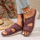Summer Lightweight Wedges Slippers Women Metal Decor Plus Size 36-43 Beach Sandals Woman Comfortable Printed Platform Sandles