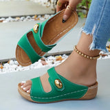 Women's Fashion Wedge-heeled  Leisure Slippers 2026 Summer New Lightweight Open-toed Platform Slippers.