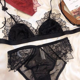 French Embroidery Lace Bralette Wireless Triangle Cup Bra for Women Elegant Underwear Set Thin Straps Small Chest Cover MOYISU