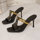 Women Slippers 2026 New Summer Beach Slippers Luxury Sandals Flip Flops Fashion Metal Shoes Slides Women Zapatos De Mujer