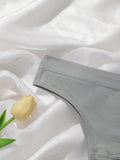 Seamless thong sports yoga comfortable seamless underwear sexy solid color women's underwear Z626