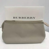 Burberry Women's Classic Eau de Parfum and a free Burberry bag