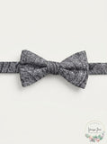 Ryan Seacrest Distinction Mens Atwood Pre-Tied Bow Tie, Gray