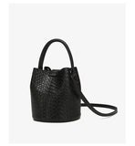 Simple niche woven pattern handbag bucket bag women's bag tide 2025 new senior sense shoulder bag crossbody bag