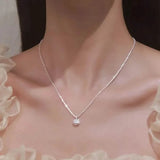 Sparkling Wave-Shaped Six-Claw Single Zirconia Pendant Necklace
